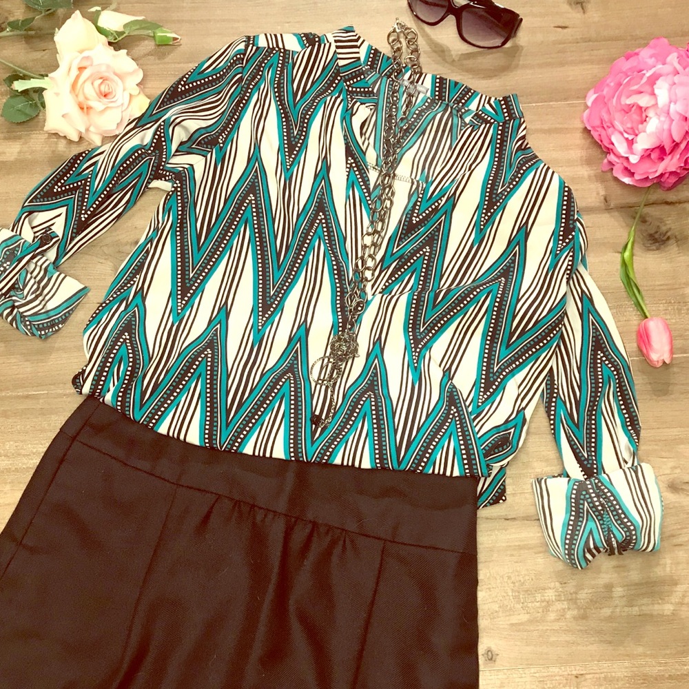 Bold print top - long enough for leggings